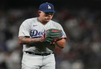 Julio Urías consigue su tercera victoria de la temporada