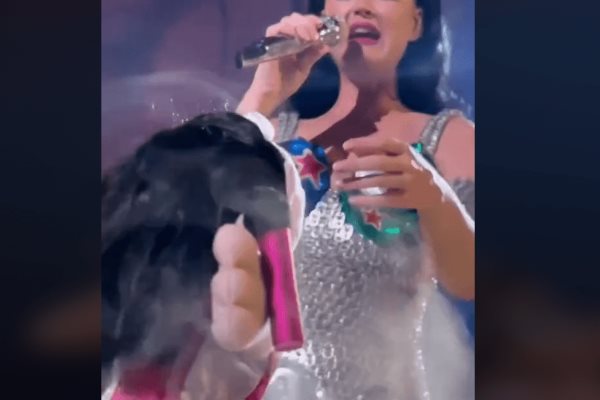 ¿Katy Perry rechazó un Dr. Simi?