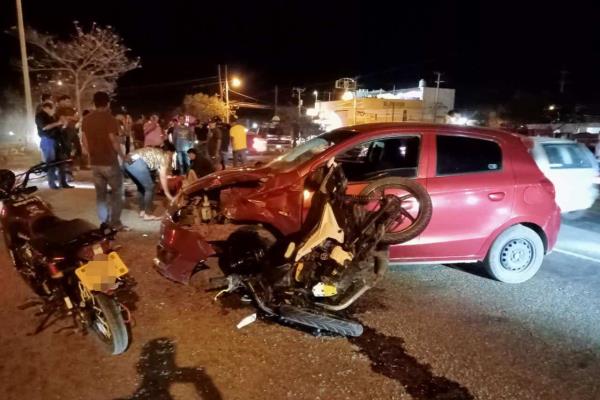 Muere un adolescente y dos más resultan heridos en choque en Mazatlán