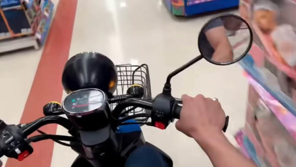 Markitos Toys: cuando entró en su moto a «dar la vuelta» por supermercado de Culiacán