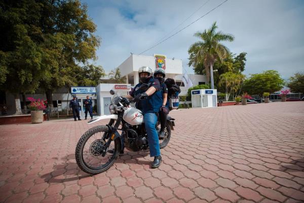 Pareja de Guasave viajará en moto hasta el fin del continente americano