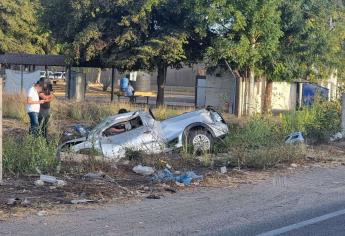 Camioneta cae a un dren tras salirse del camino en Costa Rica