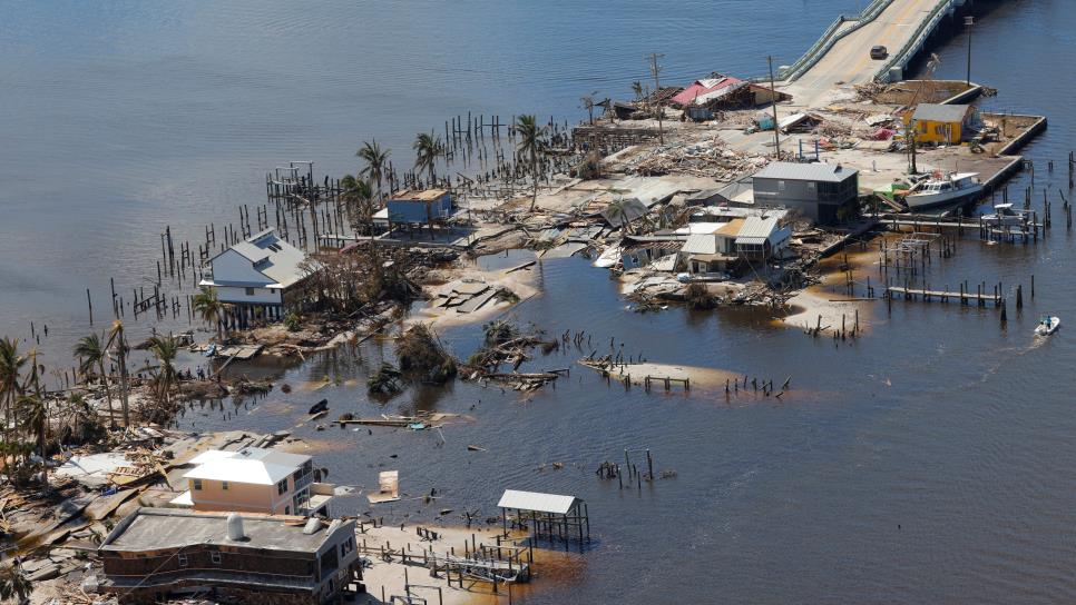 Lluvias inundan Florida, rompen un récord registrado en la década de los 80