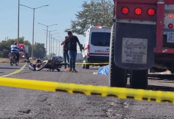 Muere motociclista embestido por tráiler en San Miguel Zapotitlán