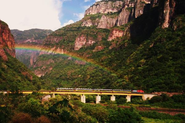 ¿Chepe Express o El Sinaloense? Conoce los recorridos en tren que hay en Sinaloa