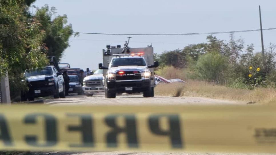 Tras canalazo, jornaleros rescatan a pareja de abuelitos, pero ya habían fallecido 