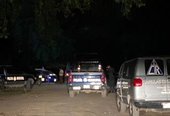 Semidesnudo y con signos de violencia, localizan a un joven asesinado en la orilla del río Sinaloa