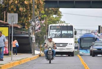 Niega alianza que choferes no respeten carril preferencial en Mazatlán