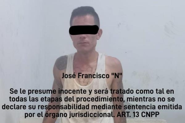 Iban por él por traer el estéreo del carro a todo volumen y el carro resultó ser robado en Mazatlán 