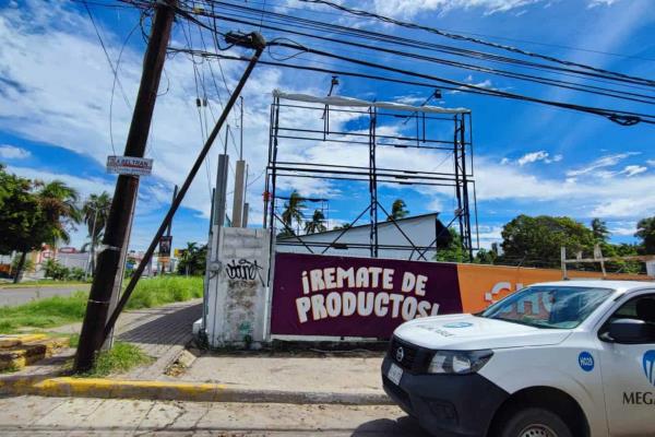 Para prevenir accidentes en temporada de lluvias, retirarán espectaculares en Mazatlán