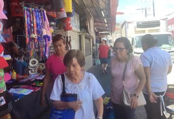 Madres en Mazatlán no quieren regalos caros en su día; adivina qué quieren