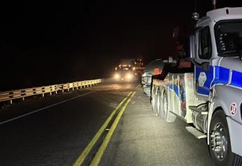 Abren a la circulación autopista Durango- Mazatlán, tras volcadura de pipa con gasolina