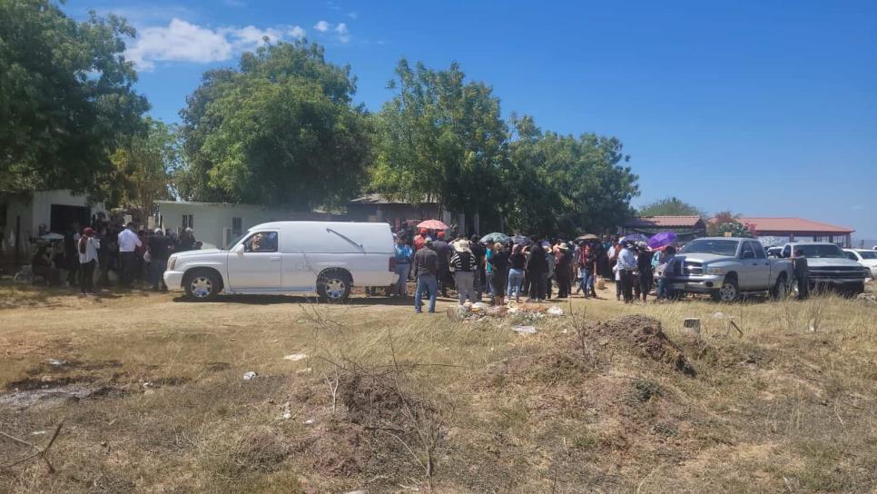 Dan el último adiós a Idelfonso, el niño que murió por presuntamente ser arrojado a un canal de Guasave