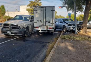 Carambola en el bulevar Zapata en Culiacán deja pérdidas materiales