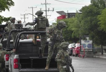 Marinos catean viviendas en Los Mochis tras operativo