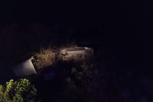 Dos personas heridas tras volcadura en la México 15