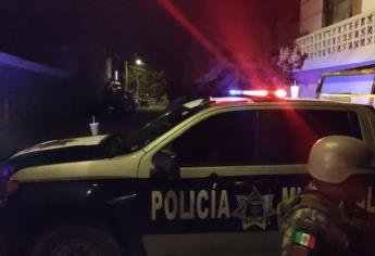 Asesinan a balazos a un hombre en su vehículo en Mazatlán