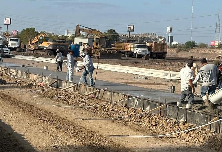 Inicia la pavimentación de la prolongación del bulevar Enrique Sánchez Alonso Inicia la pavimentación de la prolongación del bulevar Enrique Sánchez Alonso