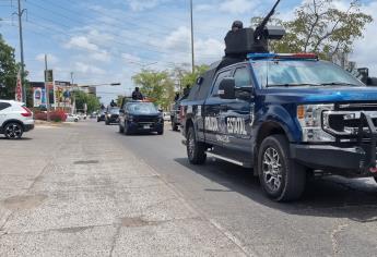 Sorprende gente armada en Desarrollo Tres Ríos en Culiacán