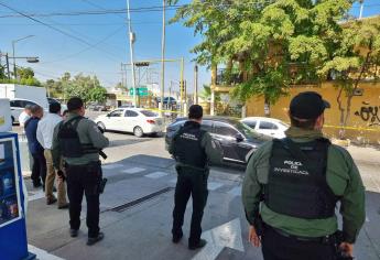 Policías catearon una casa en Culiacán para ver las cámaras de vigilancia que pudieron filmar el asesinato del enfermero Jesús Alfredo