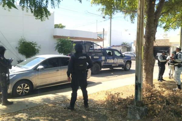 Recuperan vehículo KIA con reporte de robo en Villas del Río, Culiacán