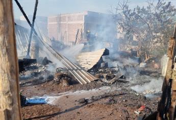 Por quemar basura se incendian dos casas en colonia de Culiacán