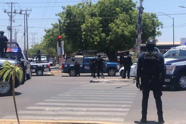 ¡Atención! Caos vial por movilización de productores de maíz al Aeropuerto de Culiacán