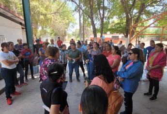 Padres y autoridades optan por clases en línea ante riesgo de colapso en primaria de Ahome