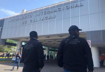 Elementos de la Fiscalía llegan al Aeropuerto de Culiacán y levantan evidencia de la toma de productores