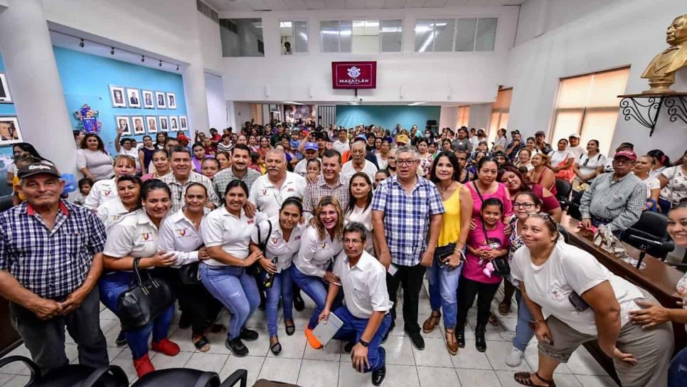 Gobierno de Mazatlán se compromete a mejorar las condiciones de vida de familias desplazadas por la violencia 