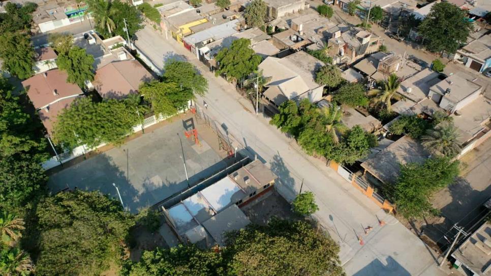 Continúan obras de pavimentación con concreto hidráulico en Culiacán