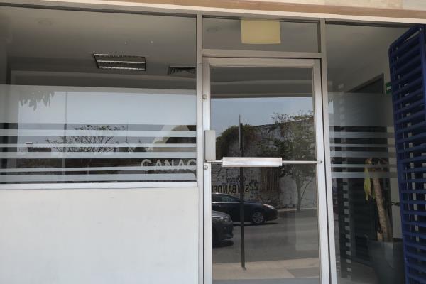Ladrones irrumpen en oficinas de Canaco en Culiacán