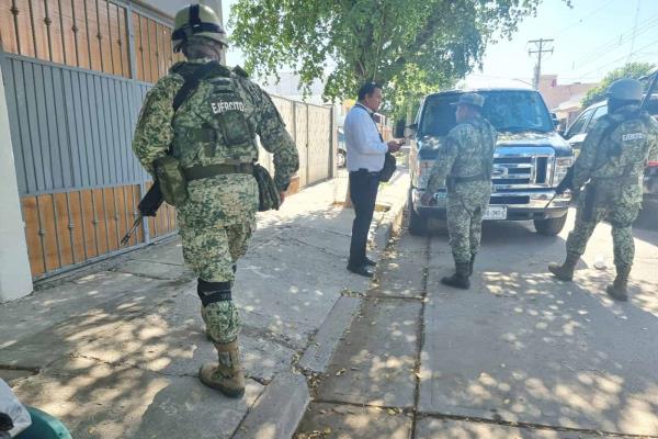 Sujetos se roban un Mustang en la colonia La Estancia, Culiacán