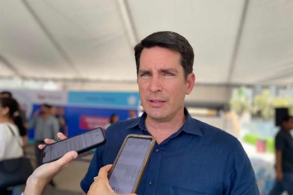 Arancel del 50 % ayudará a comercializar el maíz sinaloense: Secretario de Economía
