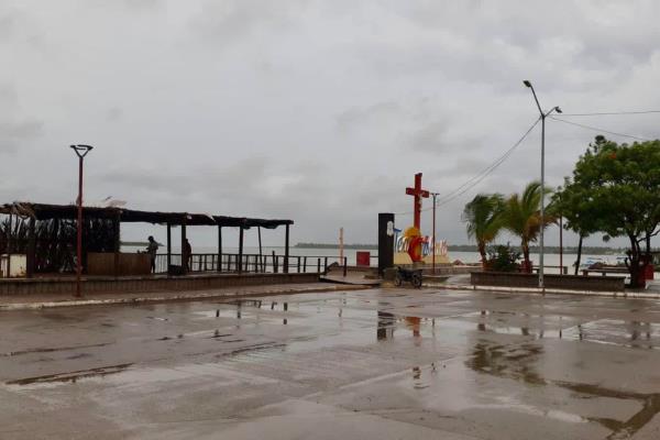 Cierran playas de Escuinapa por alto oleaje y marea fuerte de «Beatriz»
