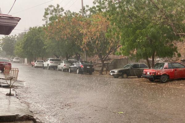 Se registran fuertes lluvias en distintas zonas de Culiacán, por «Beatriz»