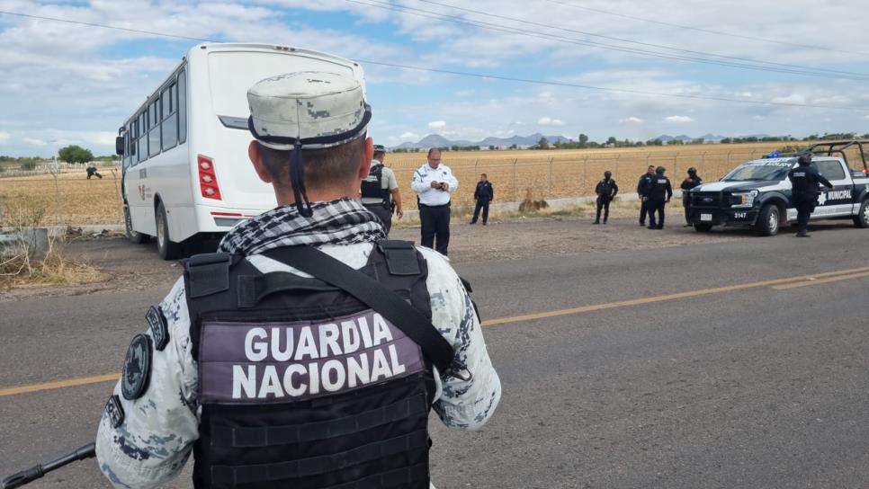 Aseguramiento de casa provoca bloqueos en Carretera en El Tamarindo, Culiacán