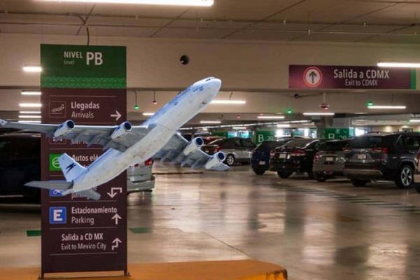 ¿Qué pasa con los autos abandonados en el aeropuerto?