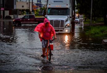 Pronostican lluvias fuertes para Sinaloa; huracán Calvin se aleja de costas mexicanas