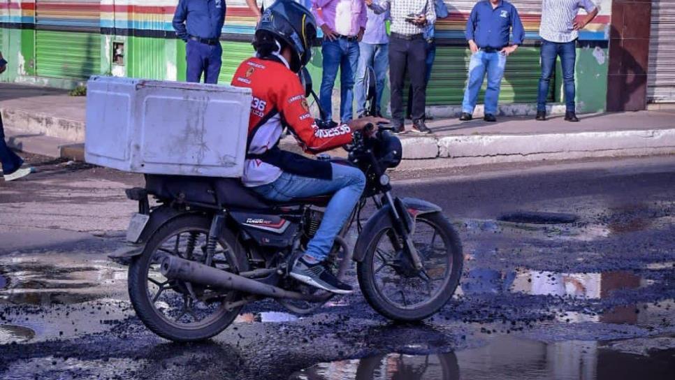 Esta avenida de Mazatlán la dejarán como nueva; está llena de baches