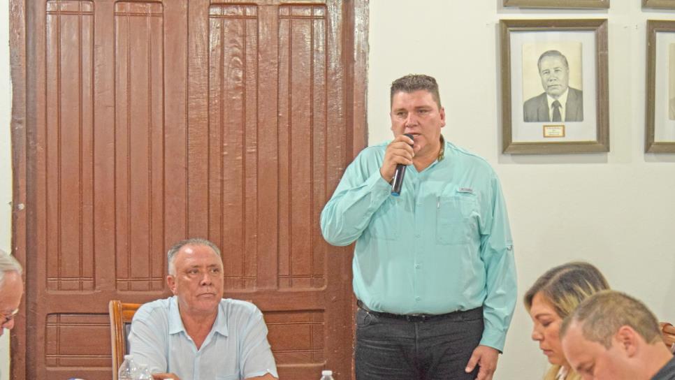 Secretario del Ayuntamiento de El Fuerte renuncia a su militancia en el PRI