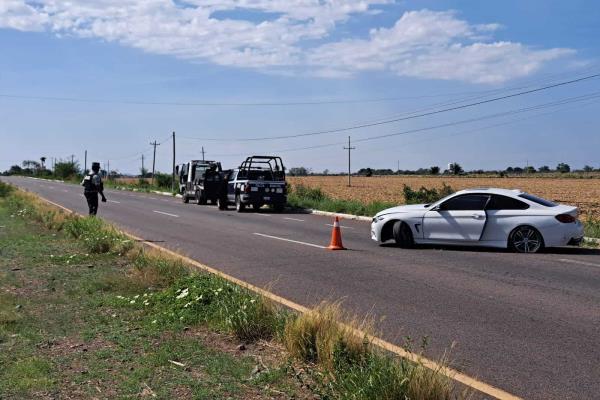 BMW con reporte de robo se accidenta en Limón de Los Ramos