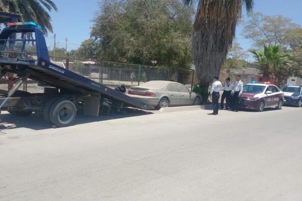 Suman 876 vehículos retirados por Tránsito tras ser abandonados en calles de Los Mochis