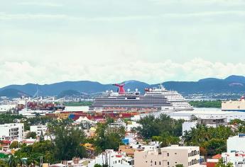 Llegan a Mazatlán 5 mil turistas en el crucero Carnival Panorama