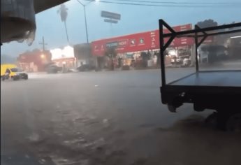Se registran fuertes lluvias en la cabecera municipal de El Fuerte y comunidades rurales