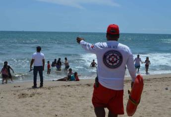 Policía Acuática llama a bañistas a extremar precauciones por variaciones en el oleaje en playas de Mazatlán