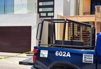 Ejecutan a balazos a joven dentro de una casa de Villa Universidad en Culiacán