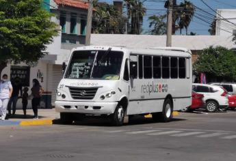 Denuncian que trabajadores llegan tarde por fallas en transporte público en Los Mochis
