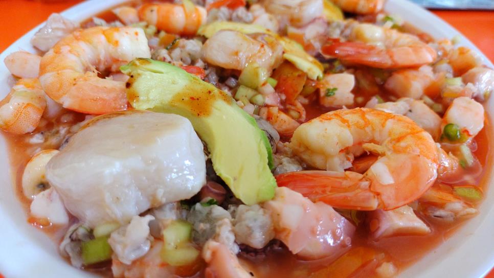 Mariscos: ¿Con catsup, refresco de naranja o clamato?