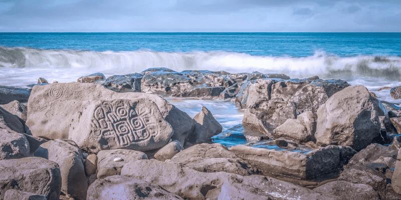 Las Labradas, el impresionante sitio de grabados rupestres en las orillas del mar en Sinaloa